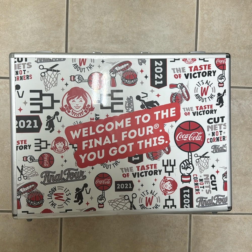 2021 NCAA March Madness Final Four Wendy's/Coca-Cola Nintendo Switch Bundle